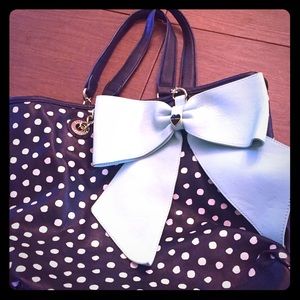 Betsey Johnson large tote shoulder bag with bow